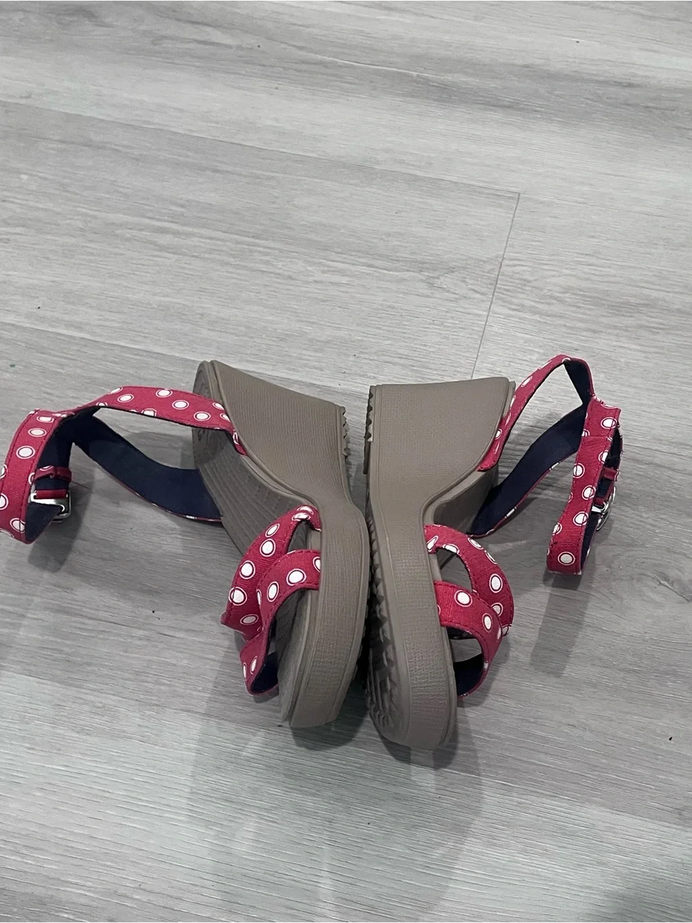 CROCS Leigh graphic polka dot wedge - Picture 3 of 6